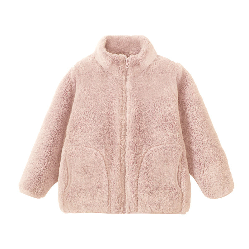 Thick fleece-lined cotton-padded coat for parents and kids by Dropshipman, showing the cozy, insulated outerwear in a family setting.