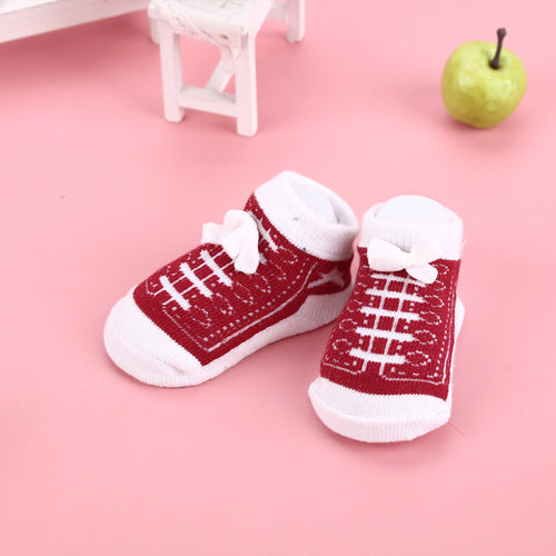 Cute breathable sweat-absorbing fashion shoes by Dropshipman, showcasing lightweight design and stylish look.